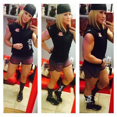 Amanda Michelle Folstad Ptak taking a selfie