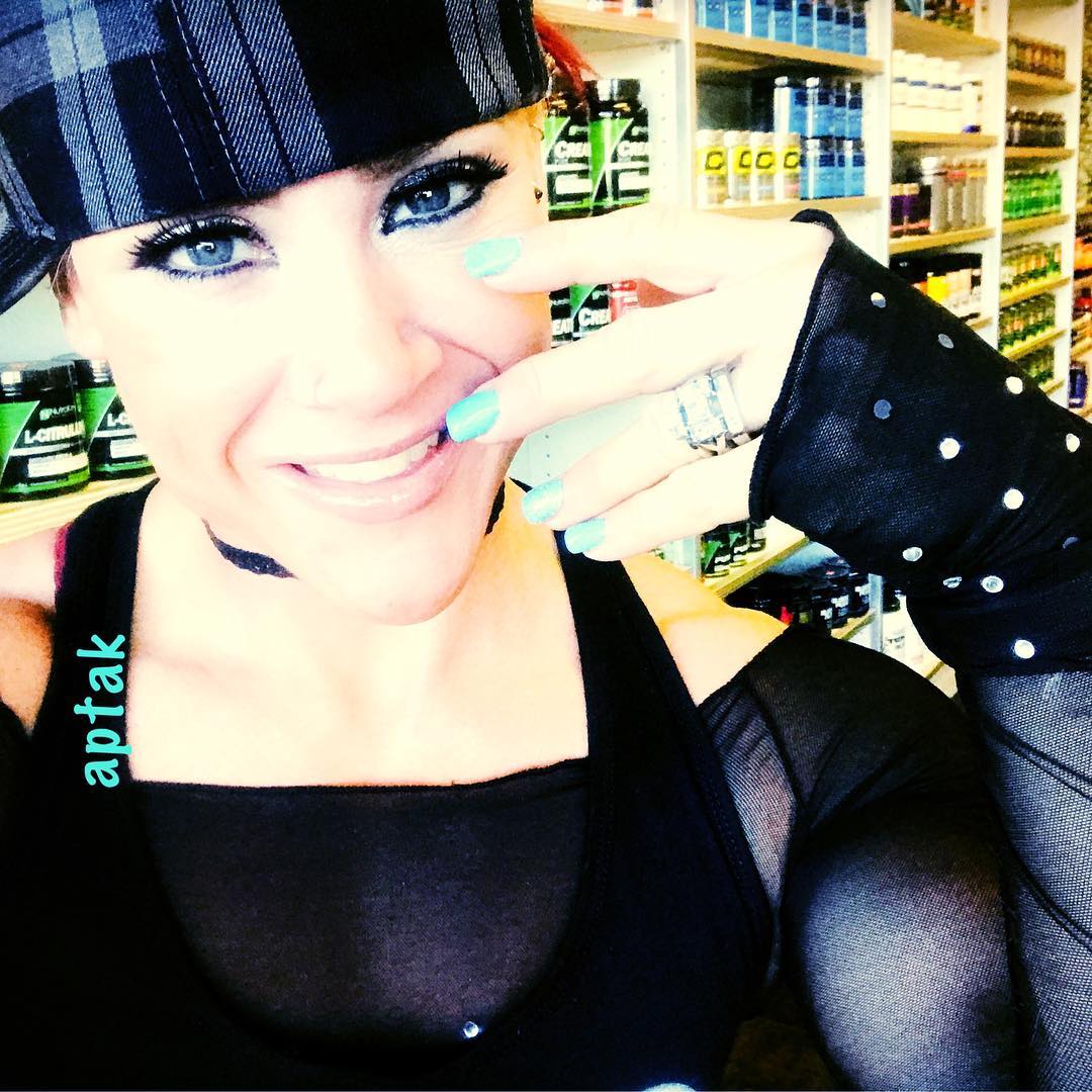 Amanda Michelle Folstad Ptak taking a selfie