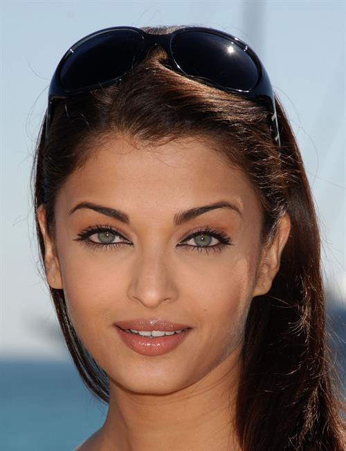 Aishwarya Rai Cannes 'Provoked' Photocall