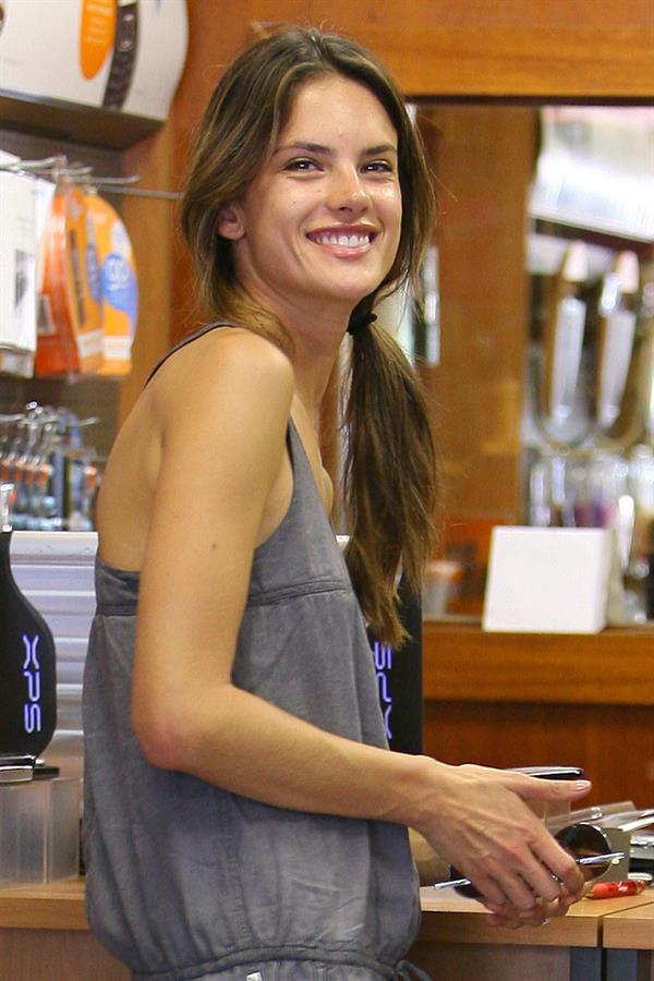 Alessandra Ambrosio AT&T store in New York City on July 16, 2010 