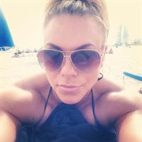 Minna Pajulahti taking a selfie