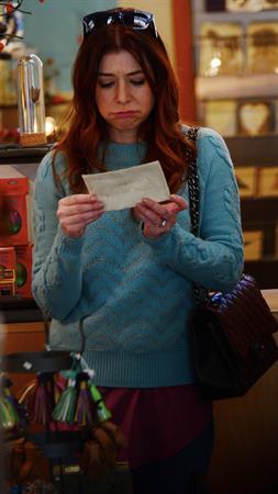 Alyson Hannigan Picks out some gifts at New Stone Age in Los Angeles (January 29, 2014) 