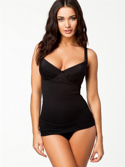 Amy Jackson in lingerie