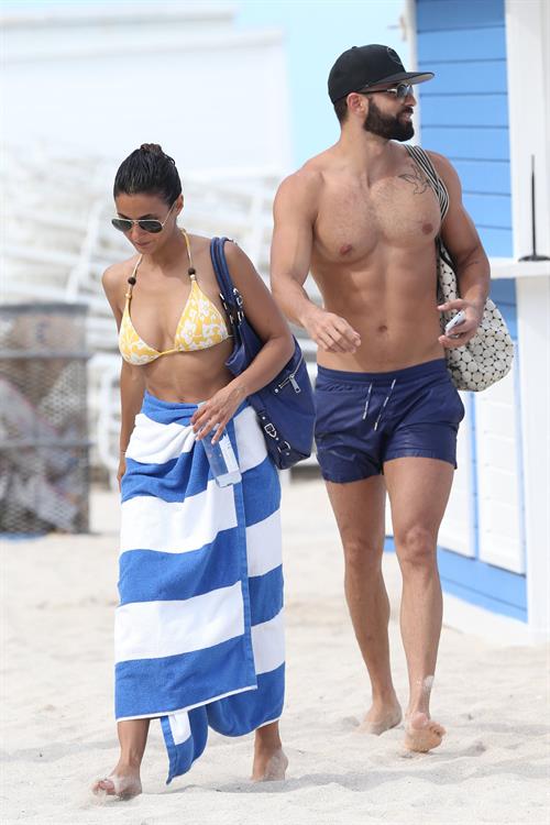 Emmanuelle Chriqui Bikini candids in Miami, 29 Aug 2013 