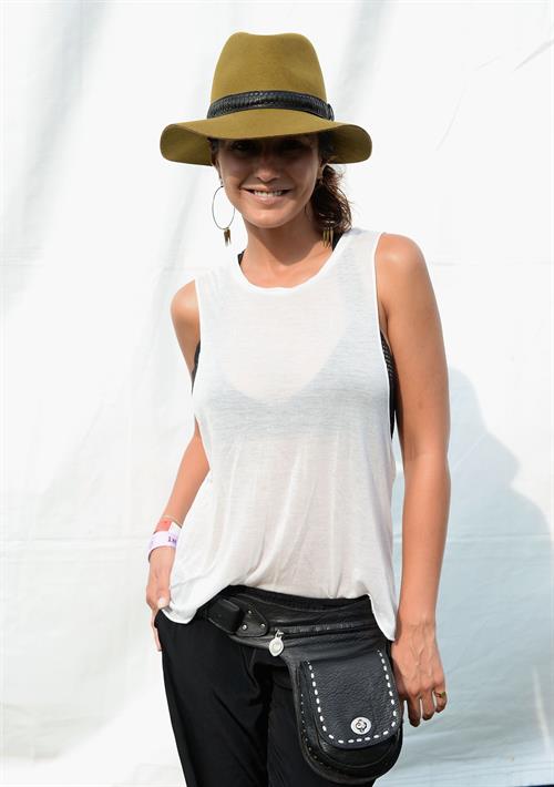 Emmanuelle Chriqui 2013 Budweiser Made In America Festival - Day 1, 31 Aug 2013 