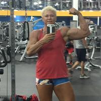 Jayne Stark taking a selfie