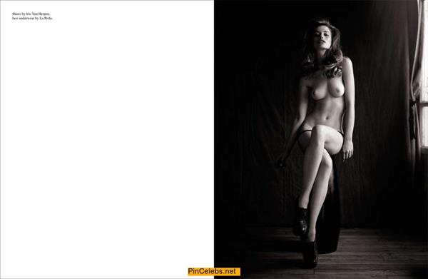 Ekaterina Zueva - breasts