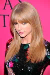 Taylor Swift at the 2013 Victoria's Secret Fashion Show