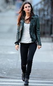 Victoria Justice – “Eye Candy” set in New York 11/13/13  