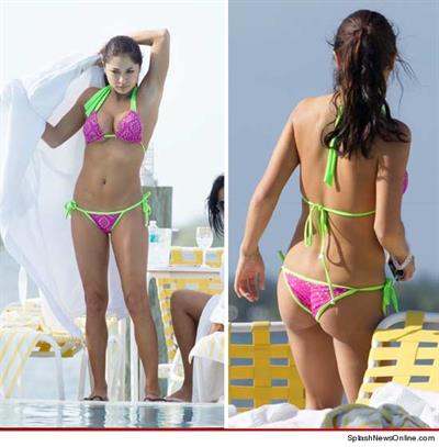 Arianny Celeste in a bikini - ass