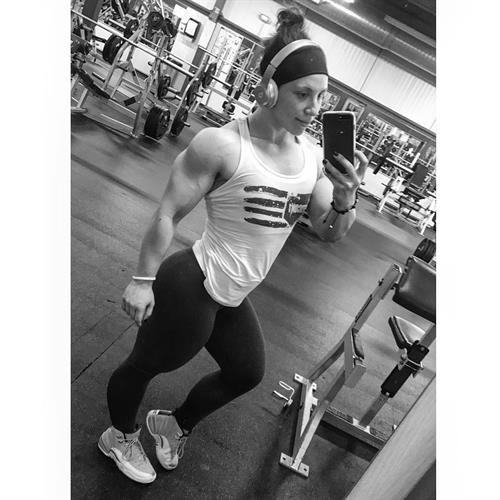 Chloe Sannito taking a selfie