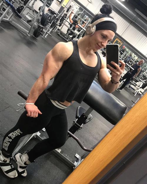 Chloe Sannito taking a selfie