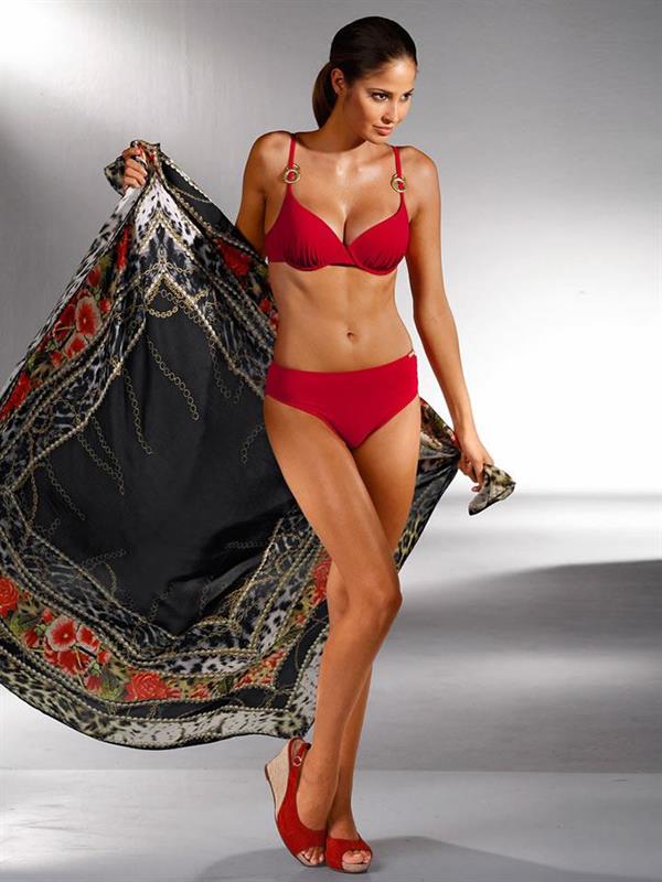 Isabela Soncini in lingerie
