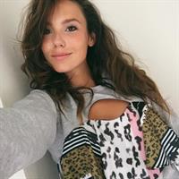 Gwen van Poorten taking a selfie