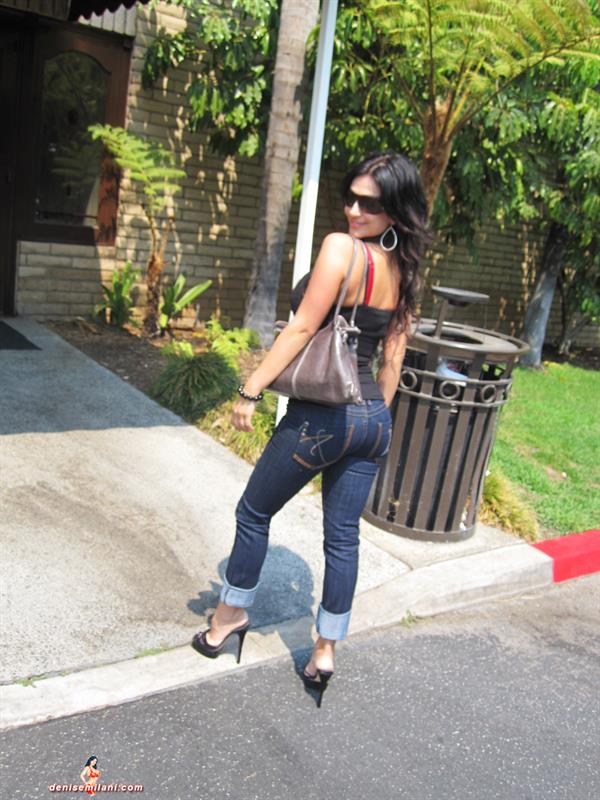 Denise Milani Snapshots - Lunch