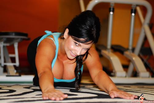 Denise Milani Photoset - Stretch