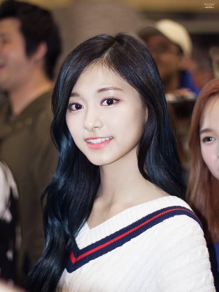 Chou Tzu-yu Pictures