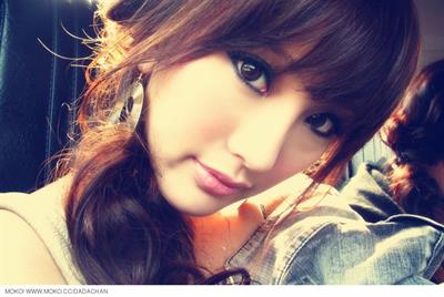 Dada Chan taking a selfie