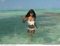 Mayumi Xiaohan in a bikini