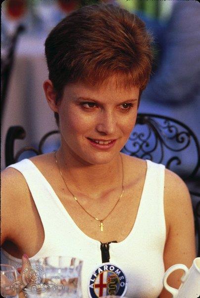 Jennifer Jason Leigh