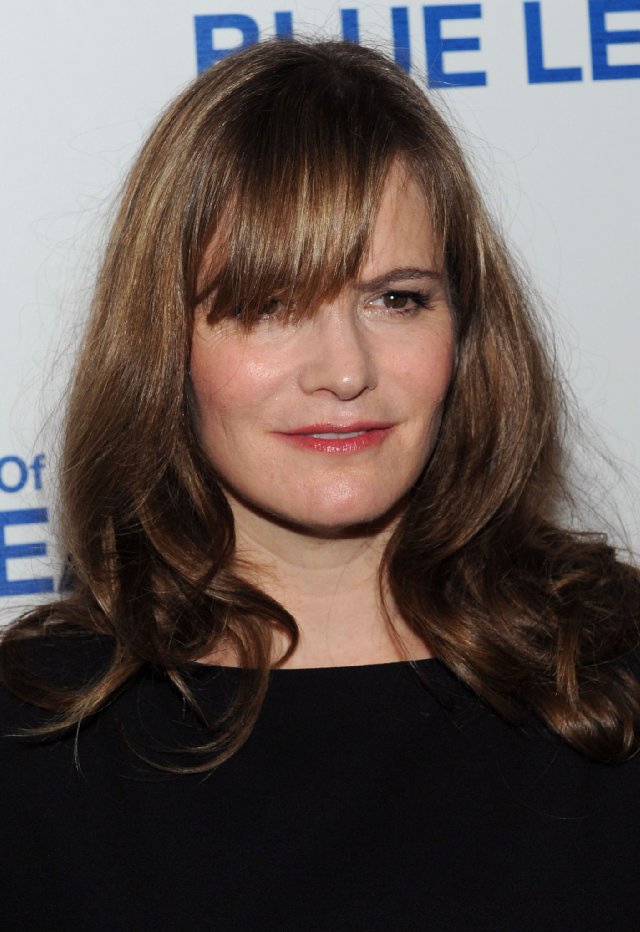 Jennifer Jason Leigh