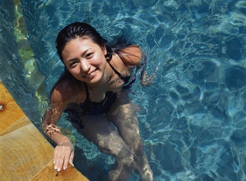 Yukie Kawamura in a bikini