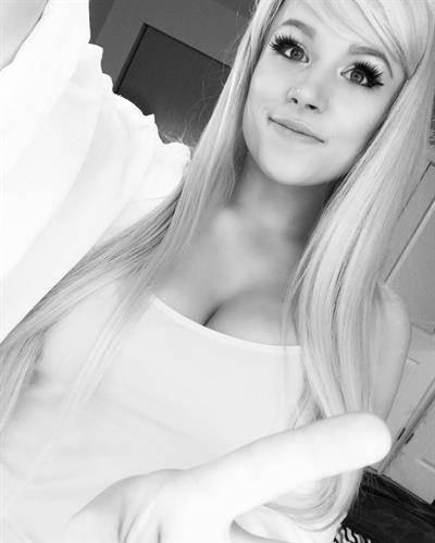 Sonya taking a selfie