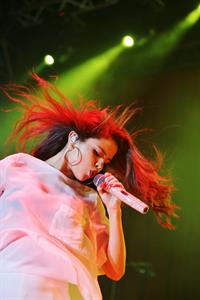 Selena Gomez –  Stars Dance  Milan performance 9/16/13  