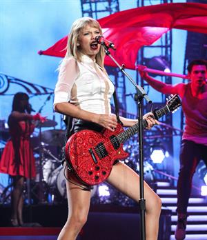 Taylor Swift  Red  Tour - Concert at the Staples Center in Los Angeles - August 19, 2013 
