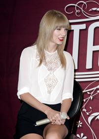 Taylor Swift 'Red' Tour Press Event in LA 8/20/13  