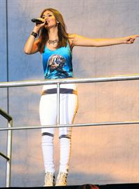 Victoria Justice - Delaware State Fair 7/20/13  