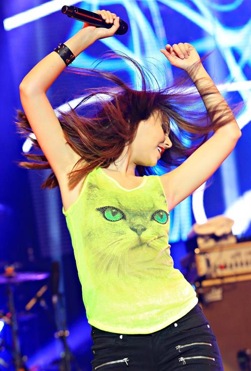 Victoria Justice - Iowa State Fair 8/13/13  