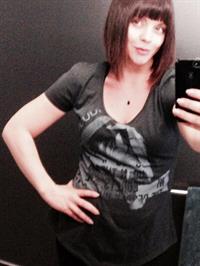 Christina Ricci taking a selfie