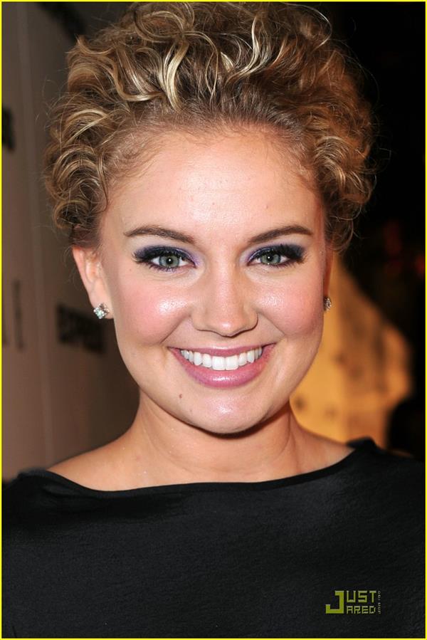 Tiffany Thornton