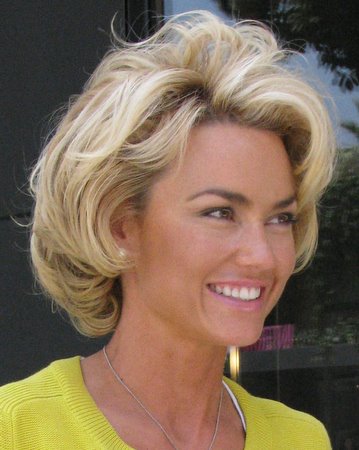 Kelly Carlson