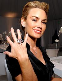 Kelly Carlson