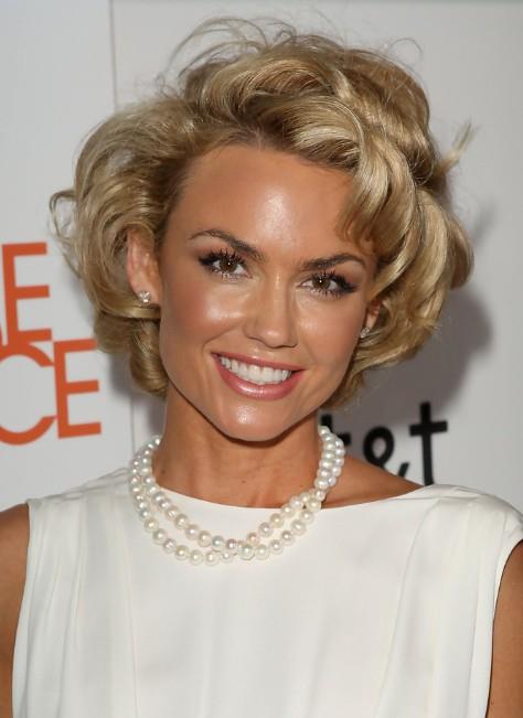 Kelly Carlson