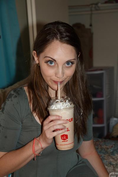 Nickey Huntsman Shows Hairy Twat