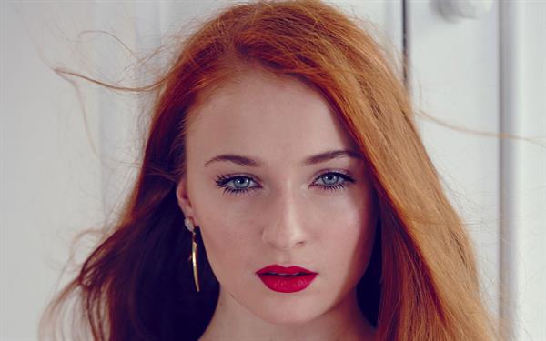 Sophie Turner (Actress)