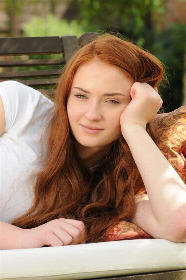 Sophie Turner (Actress)