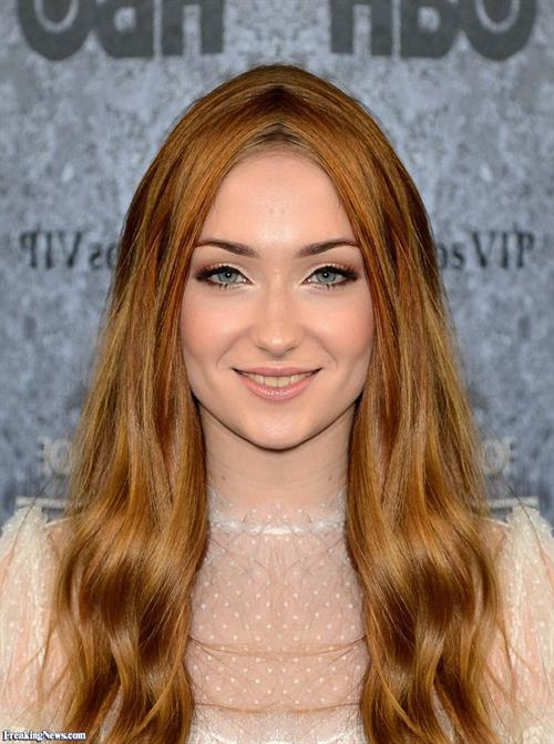 Sophie Turner (Actress)