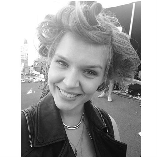 Josephine Skriver taking a selfie