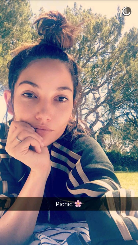 Lily Aldridge taking a selfie