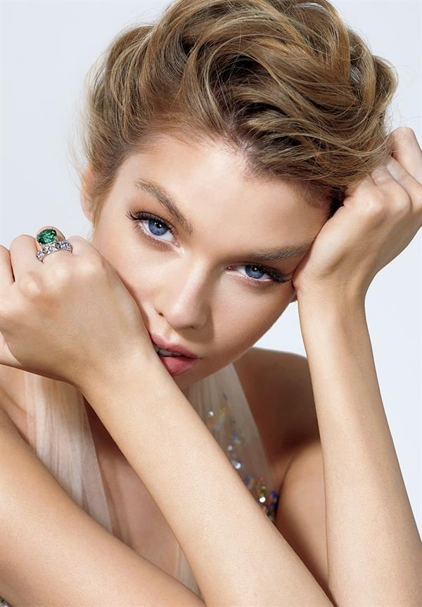 Stella Maxwell