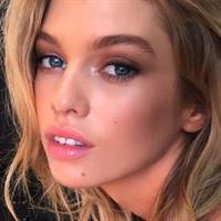 Stella Maxwell