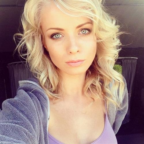 Ekaterina Enokaeva taking a selfie