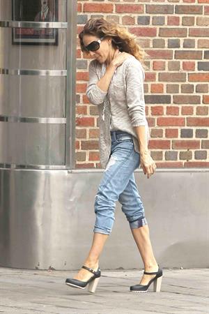 Sarah Jessica Parker Takes her children to school in New York City (May 23, 2013) 