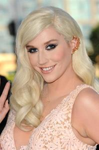 Kesha at the American Music Awards (November 18, 2012) 