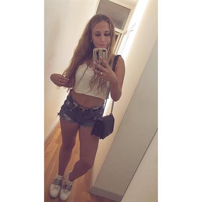 Charlotte taking a selfie