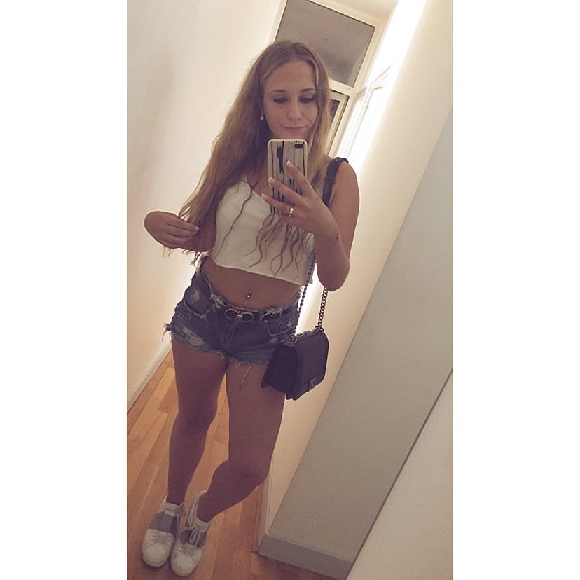 Charlotte taking a selfie